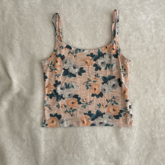 Crop tops - Picture 2 of 2